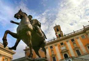 Residence per sfrattati da 28 milioni Funari: "Contratti stipulati da giunta Veltroni" - LA REPUBBLICA