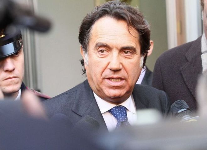 Il capo della polizia Manganelli operato d'urgenza